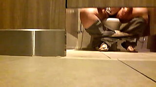 3gp two girl bathroom pessing playing my porn wapcom