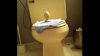 hidden cam mastubation public solarium toy orgasm