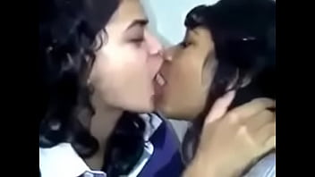 two girls kissing and licking each others pussy