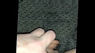 horny mature dyke fingers her teen girlfriend