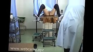 doktor check pregnant