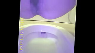 japanese pissing spy toilet