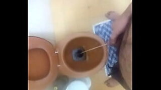 japanese girls pissing toilet