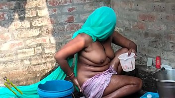indian desi aunty wash ass or pee in public