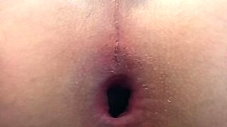 deep anal mature gape